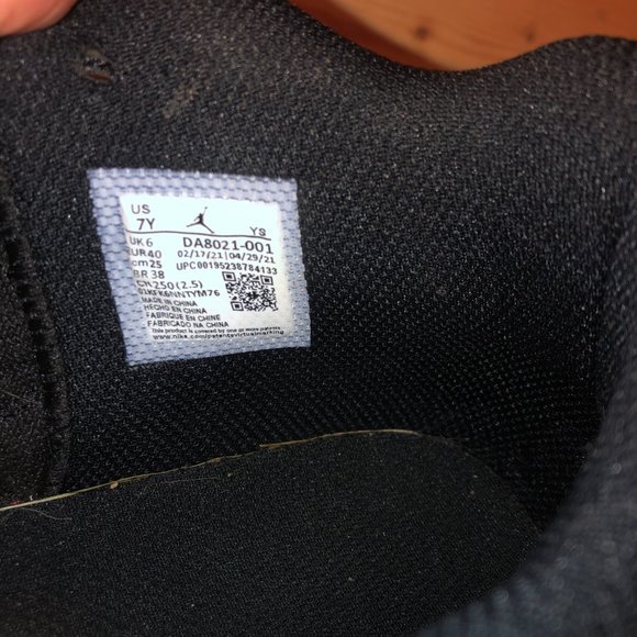 Air Jordans Max Aura 3 GS Black Basketball Shoe Michael Jordans - Picture 6 of 9